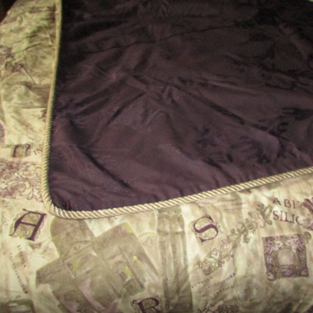 Eggplant Jacquard Roman Theme Reversible Duvet Cover - King